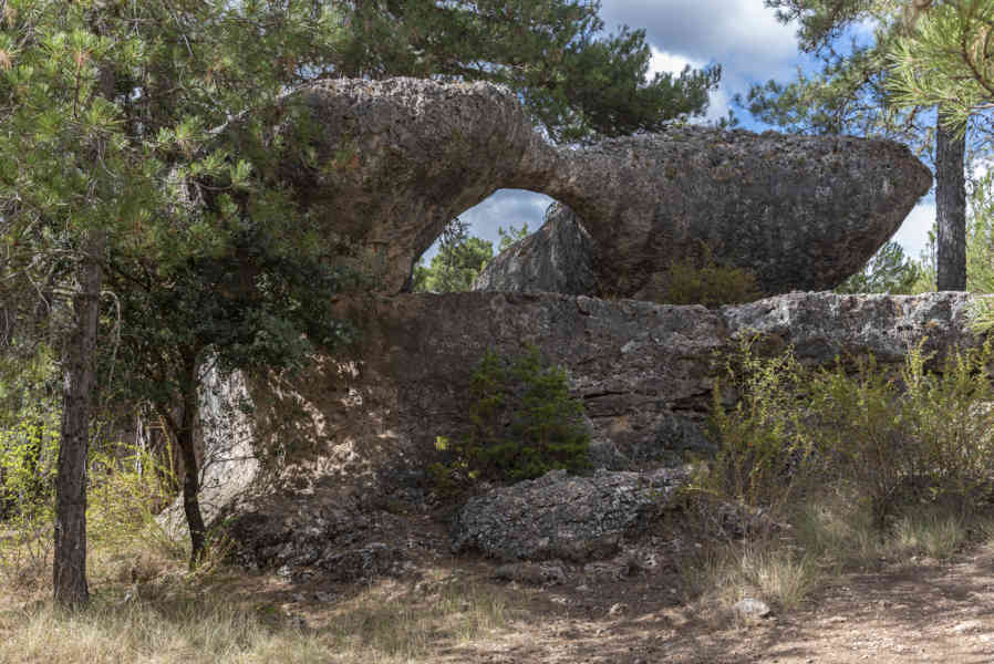 Cuenca - Valdecabras - Ciudad Encantada 17 - Puente Romano.jpg